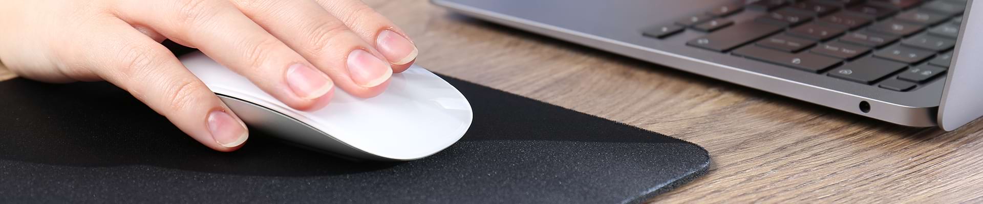 Professional black mouse pad smooth tracking surface